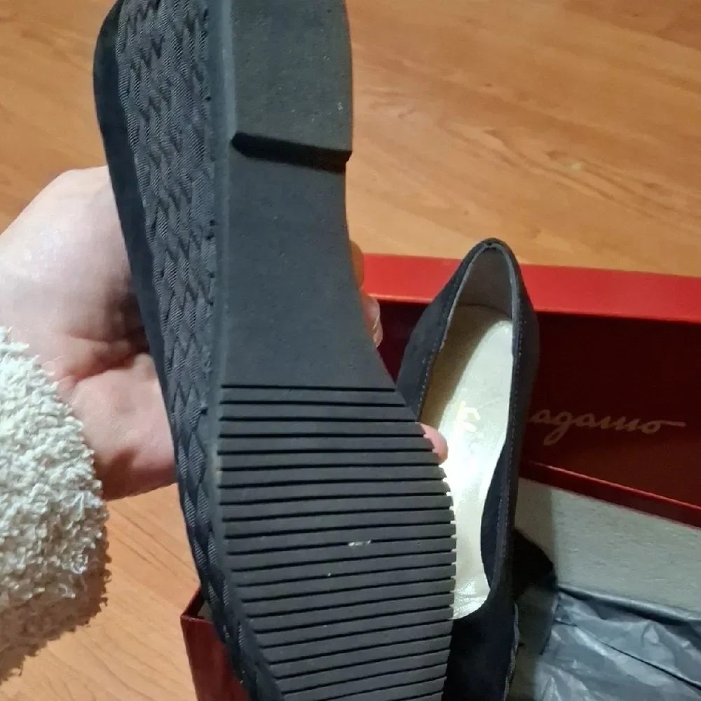 Salvatore Ferragamo Elegant Black Heels